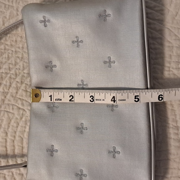 💜RARE Silver Satin Evening Bag - Picture 6 of 13